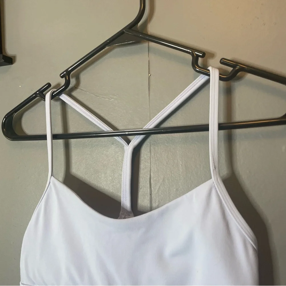 Lululemon Flow Y Bra‎ Longline Nulu *Light Support, A–C Cups Pastel Blue 6